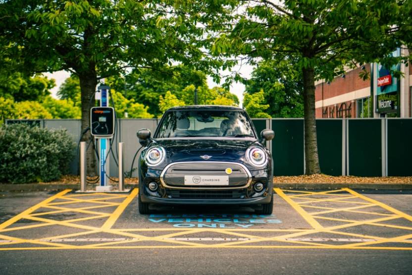 RAW Charging compte mettre en service près de 1 000 points de charge d'ici décembre 2022. © RAW Charging