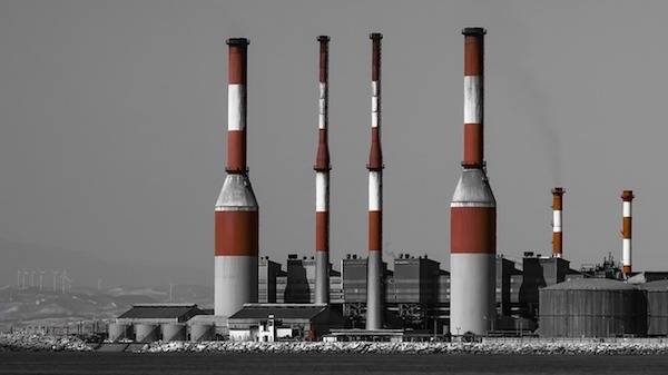 Centrale électrique cheminées - 600