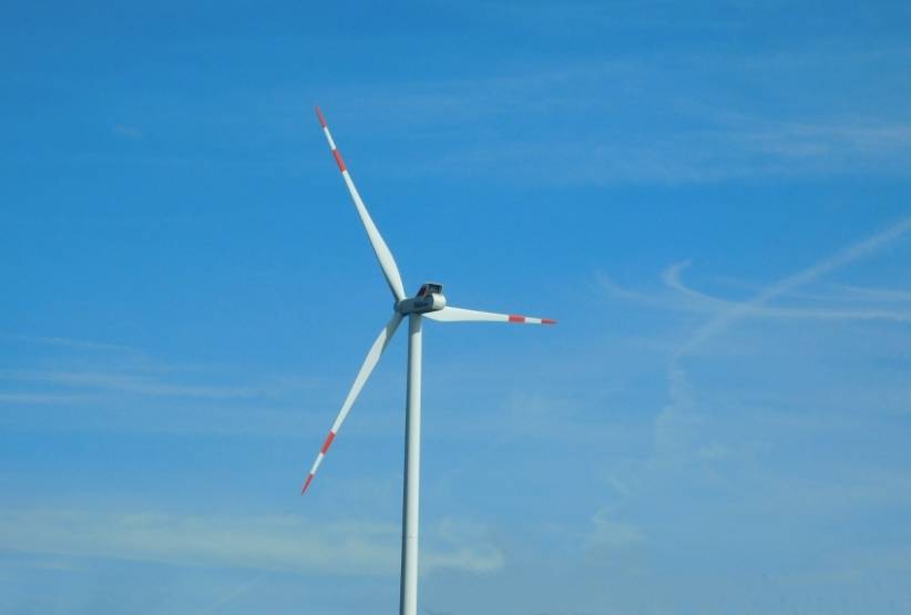 Orit sort de deux parcs éoliens polonais