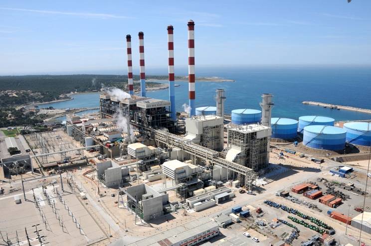 Une usine de cycle combiné au gaz naturel.