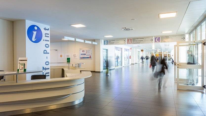 L'hôpital de Legnano et ses 550 lits en Lombardie. 