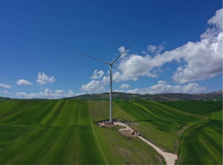 BelEnergia se développe sur le marché des éoliennes onshore et offshore. 