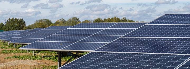 La centrale solaire de la petite Vicomté, située dans la commune des Ponts-de-Cé. ©Siéml