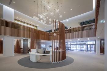 Le nouvel accueil de la mairie de Joinville-le-Pont. &copy; Atelier Aconcept