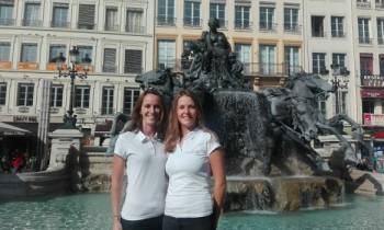 L'&eacute;quipe de VillaVeo qui g&egrave;re l'agence &agrave; Lyon, Mathilde et Caroline