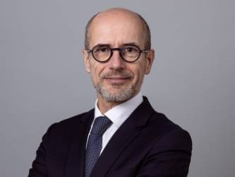 Xavier Girre, Suez