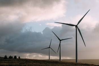 3 éoliennes campagne - 600