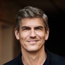 Philipp Pausder, KKR