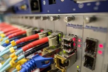 La fibre optique se généralise sur le territoire français.